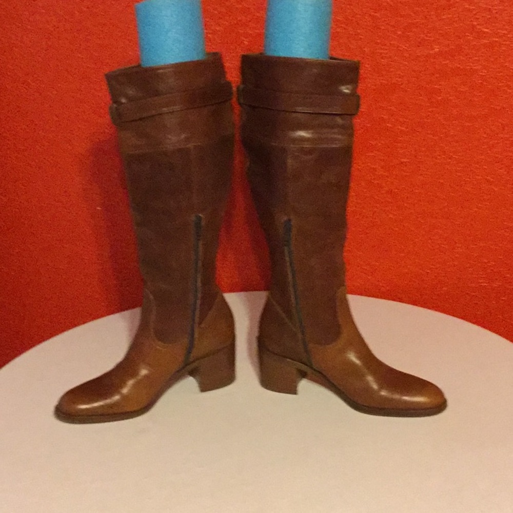 Coach Boots - Picture 2 of 8